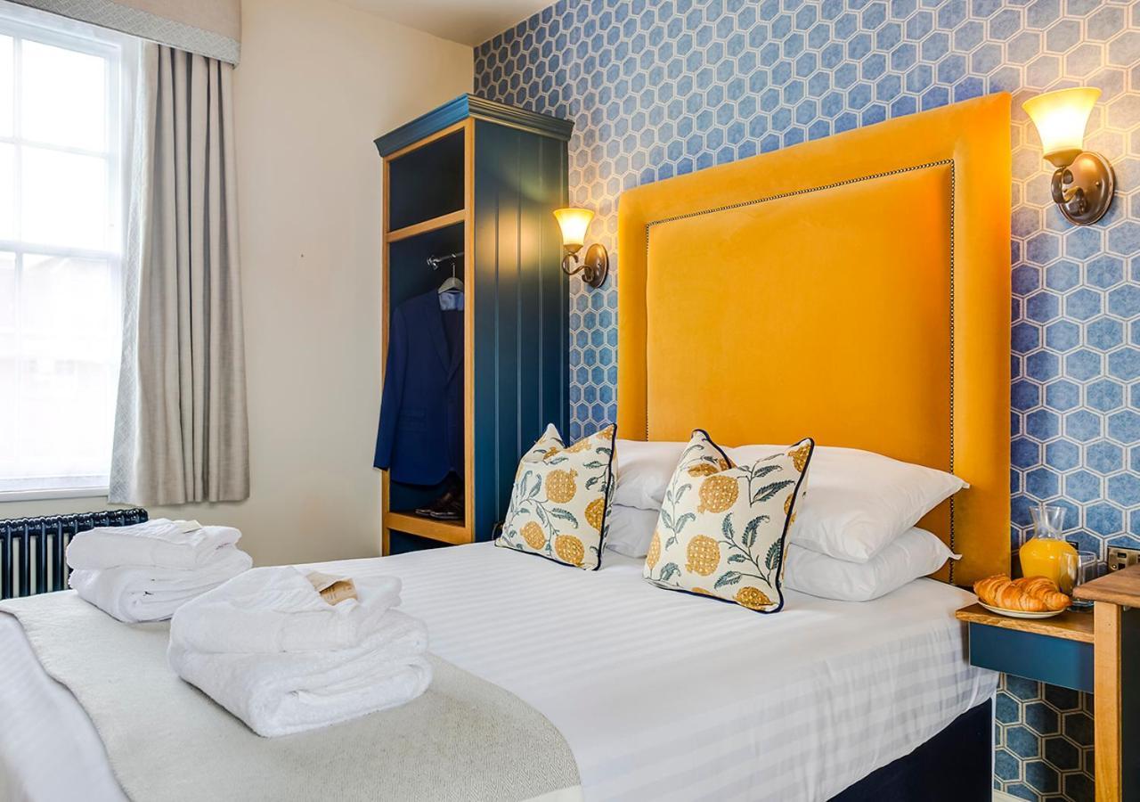 The George Hotel Colchester Bagian luar foto