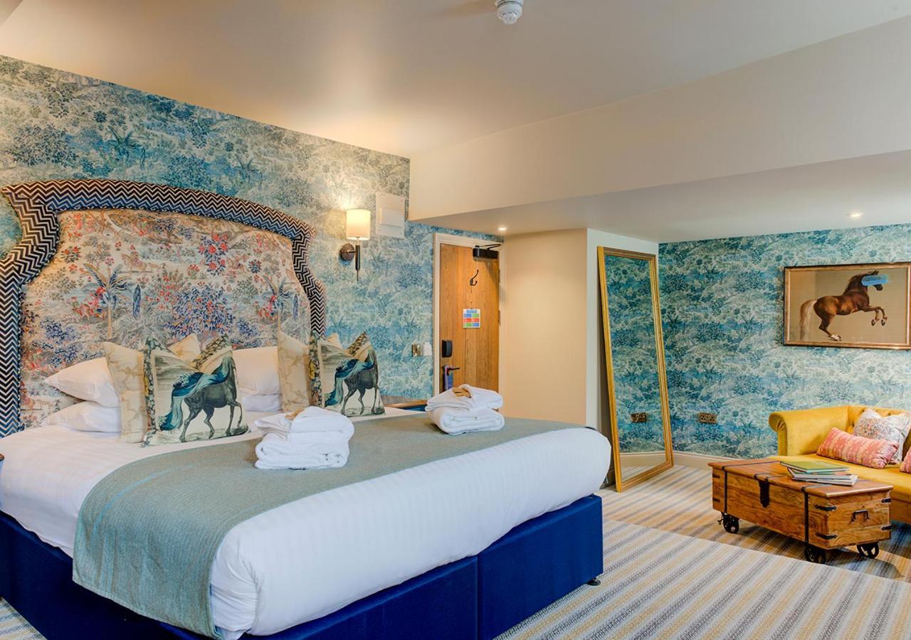 The George Hotel Colchester Bagian luar foto