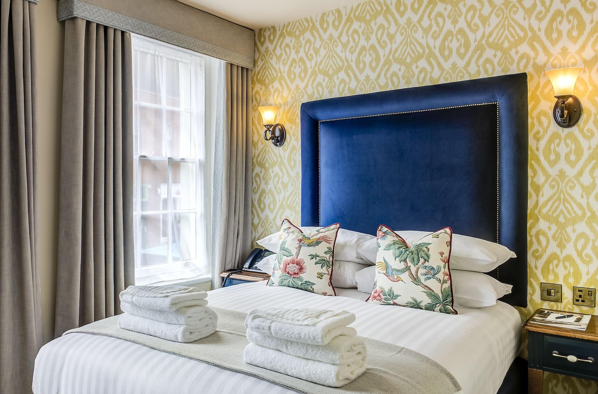 The George Hotel Colchester Bagian luar foto